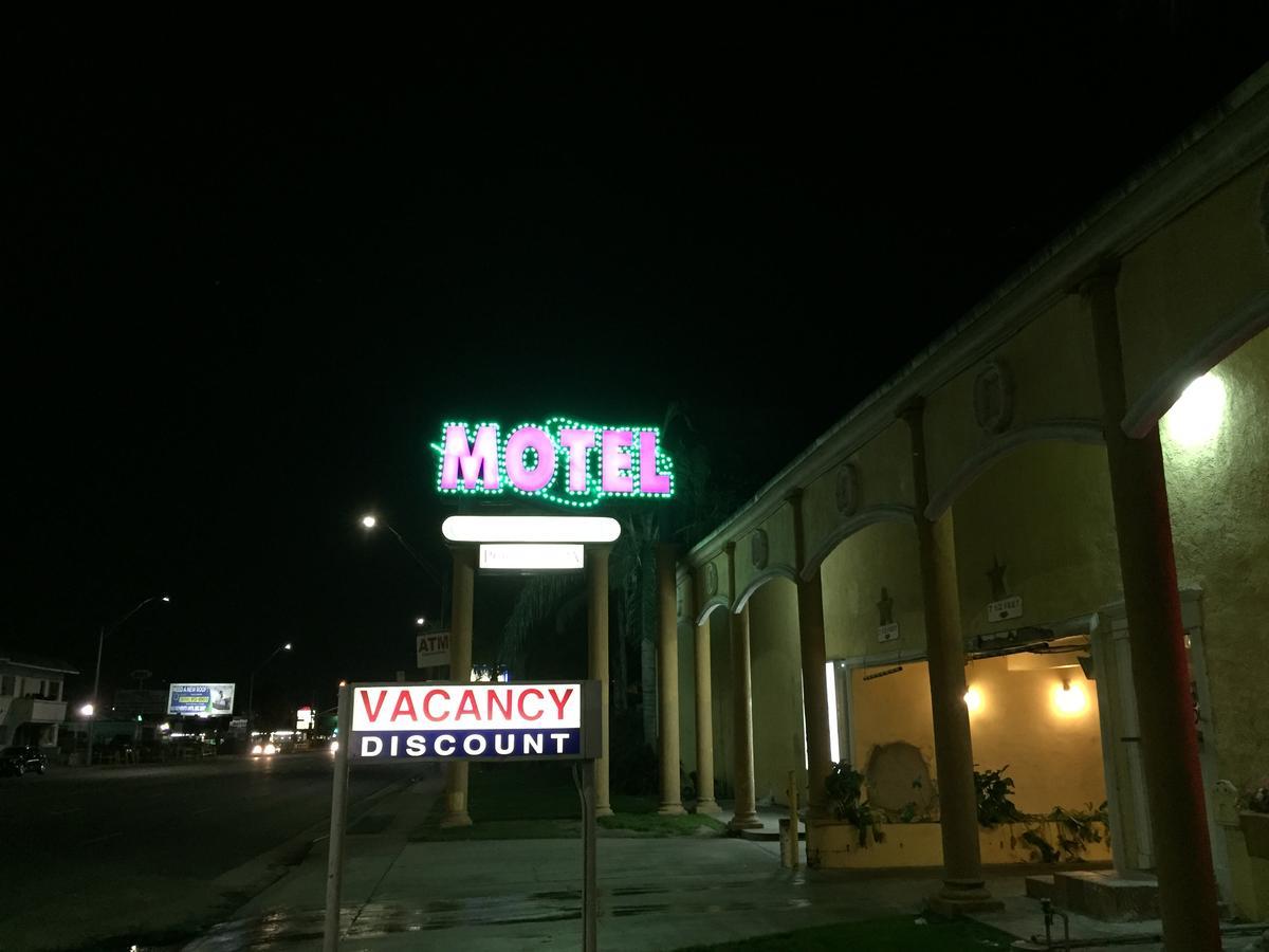 Colonial Pool & Spa Motel Long Beach Exterior photo